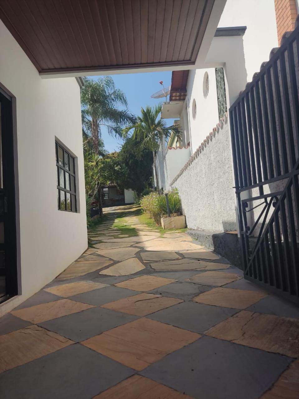 Vila da Praça Pousada Capitólio Exterior foto