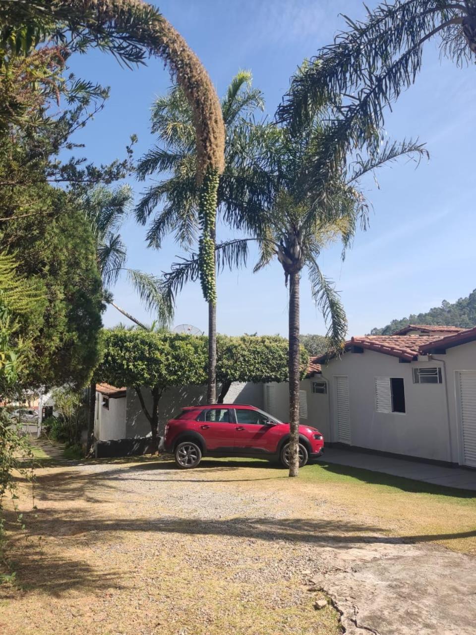 Vila da Praça Pousada Capitólio Exterior foto